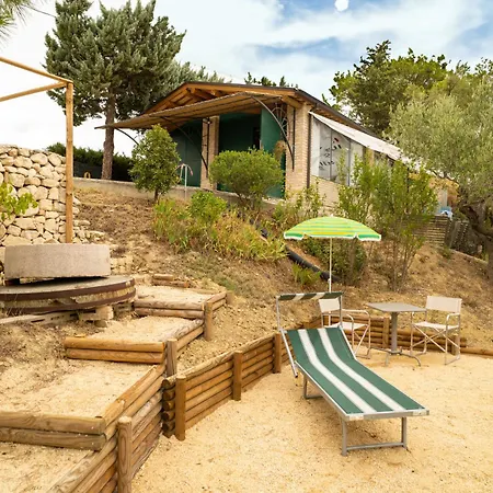 Villa Mike's Dinghy House By Interhome *