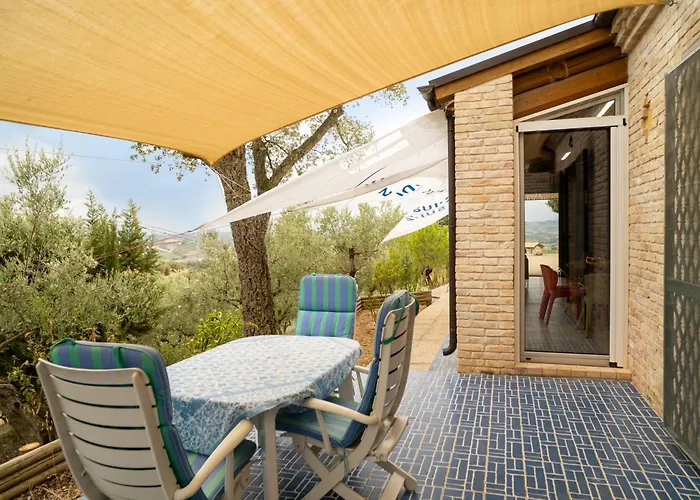 Mike's Dinghy House By Interhome