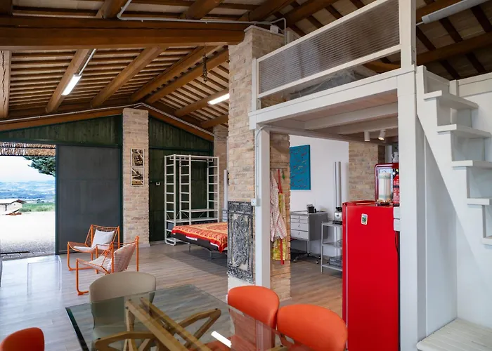 Mike's Dinghy House By Interhome *